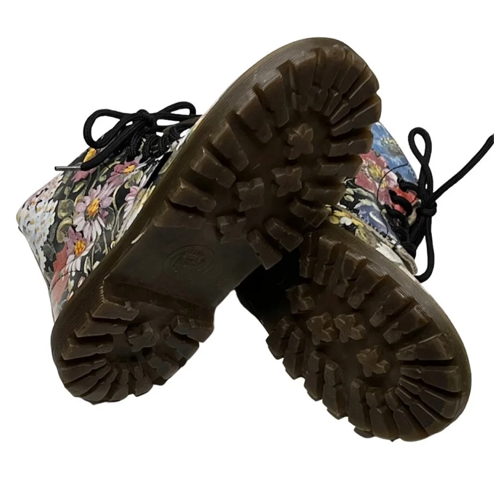 Vintage Dr. Martens Sienna Miller Floral Boots‎